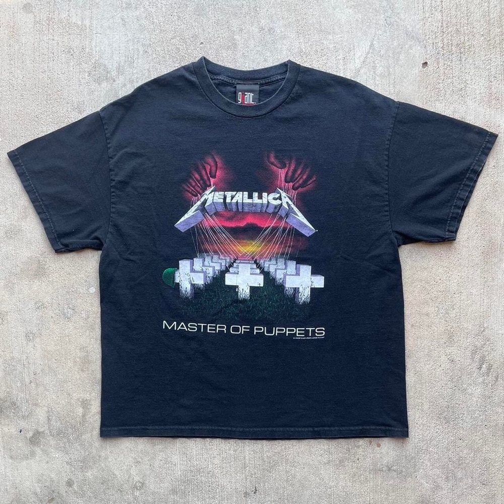 Black Graphic Tee - Short Sleeve